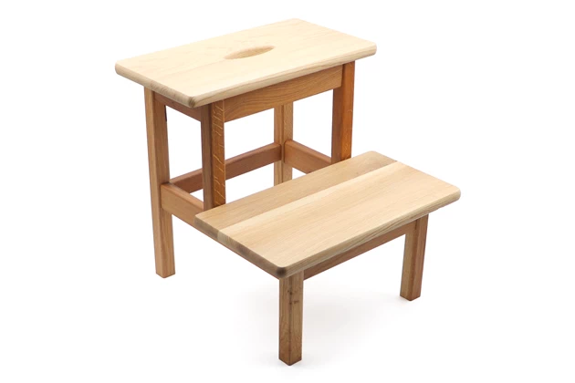 Drevený dvojstupňový schodík