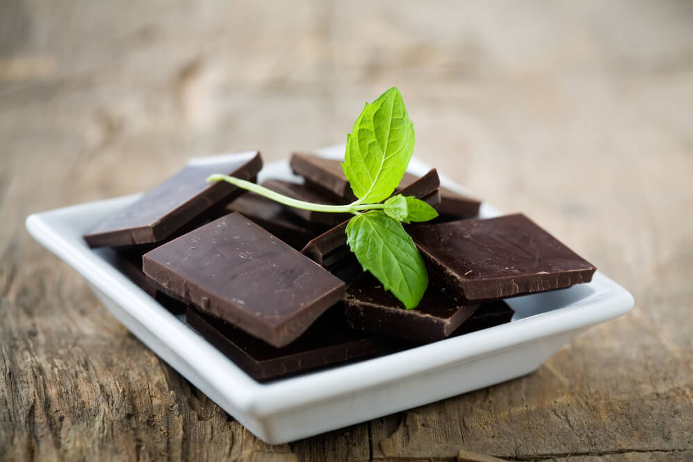 Tmavá čokoláda podporuje vyplavovanie hormónu šťastia