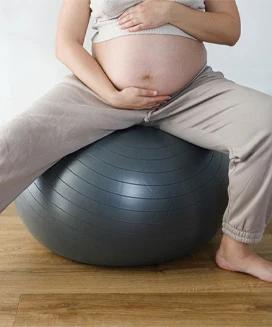 Fyzioterapia v príprave na pôrod: ako si pohybom pomôcť k jeho ľahšiemu priebehu?